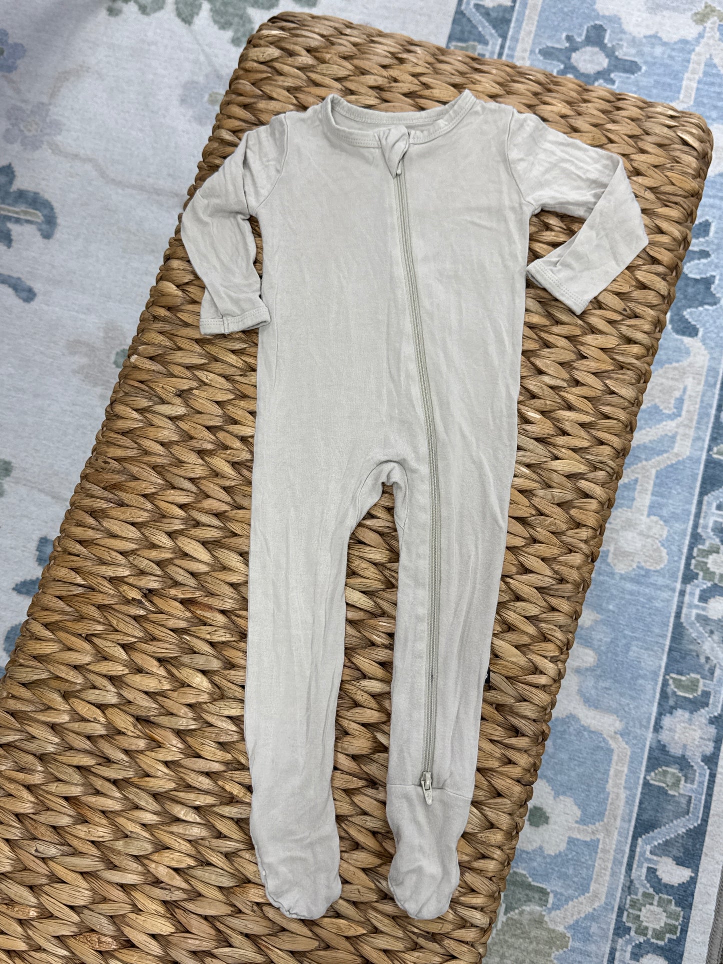 Kyte Baby Oatmeal Footie 6-12m