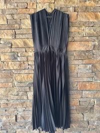 Aiyana Della Plunge Neck Short Sleeve Maxi 12