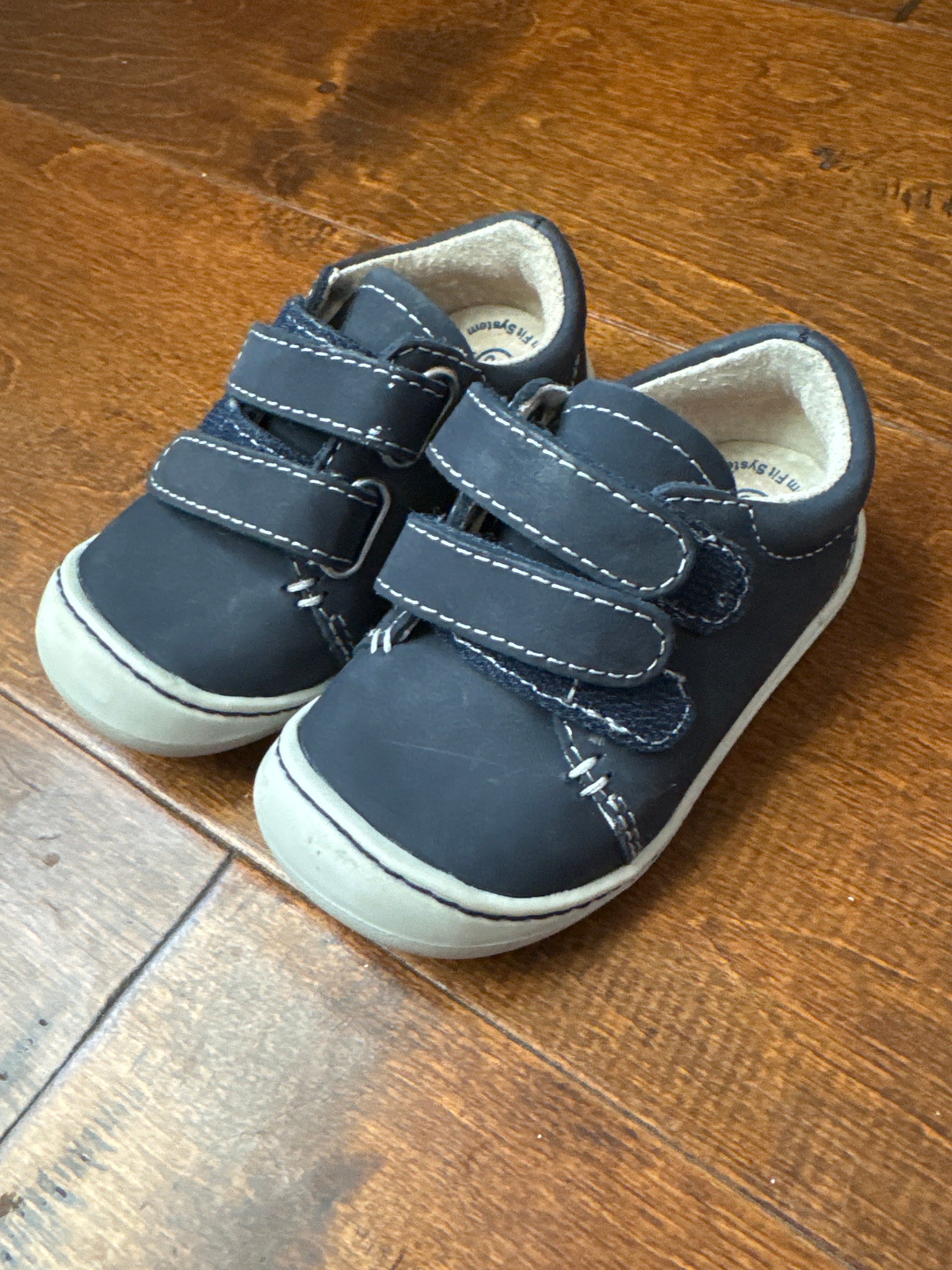 Footmates Velcro Sneaker Navy 3.5