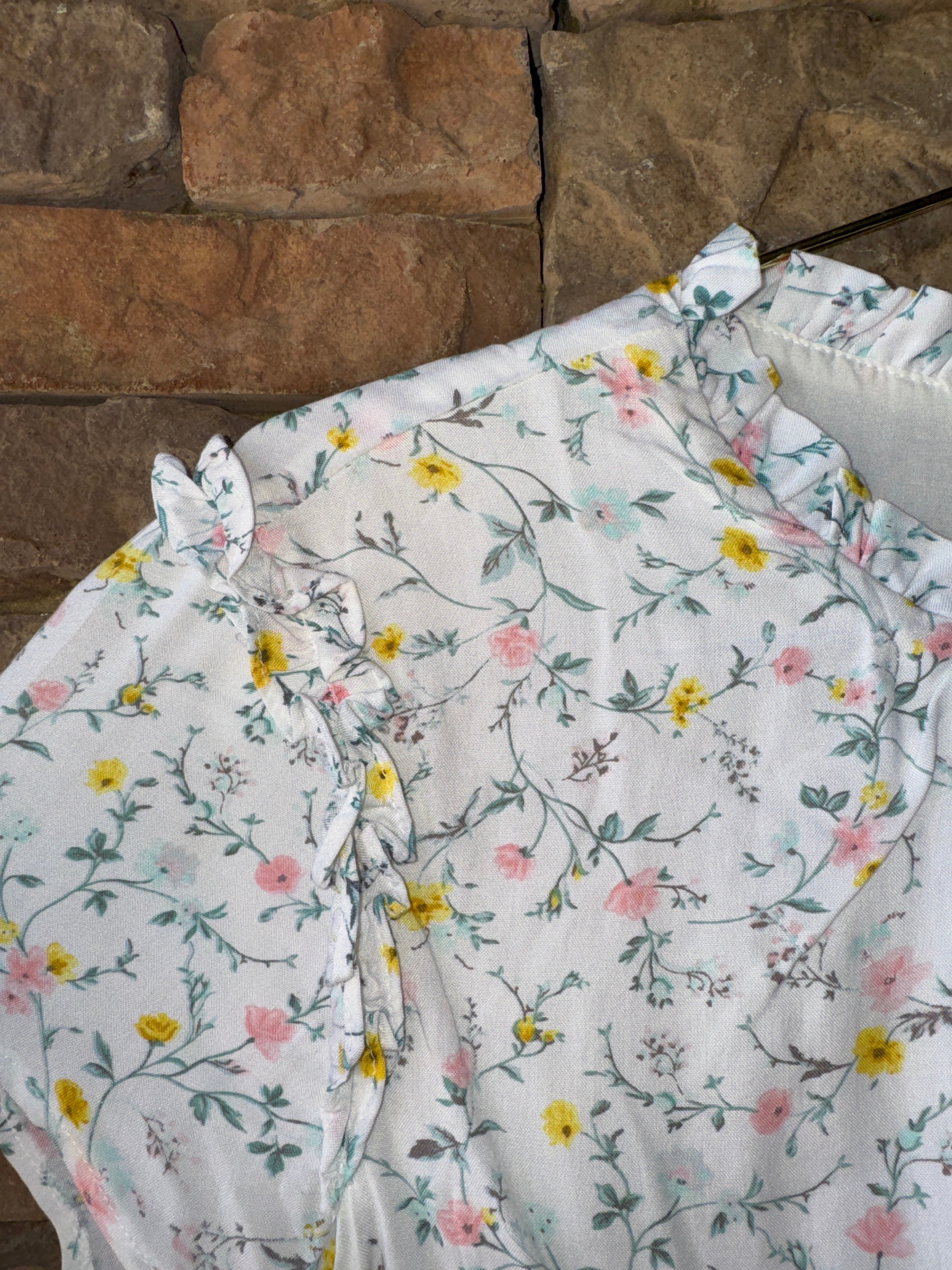 Gibson Ditsy Floral Smocked Waist Tiered Dress M
