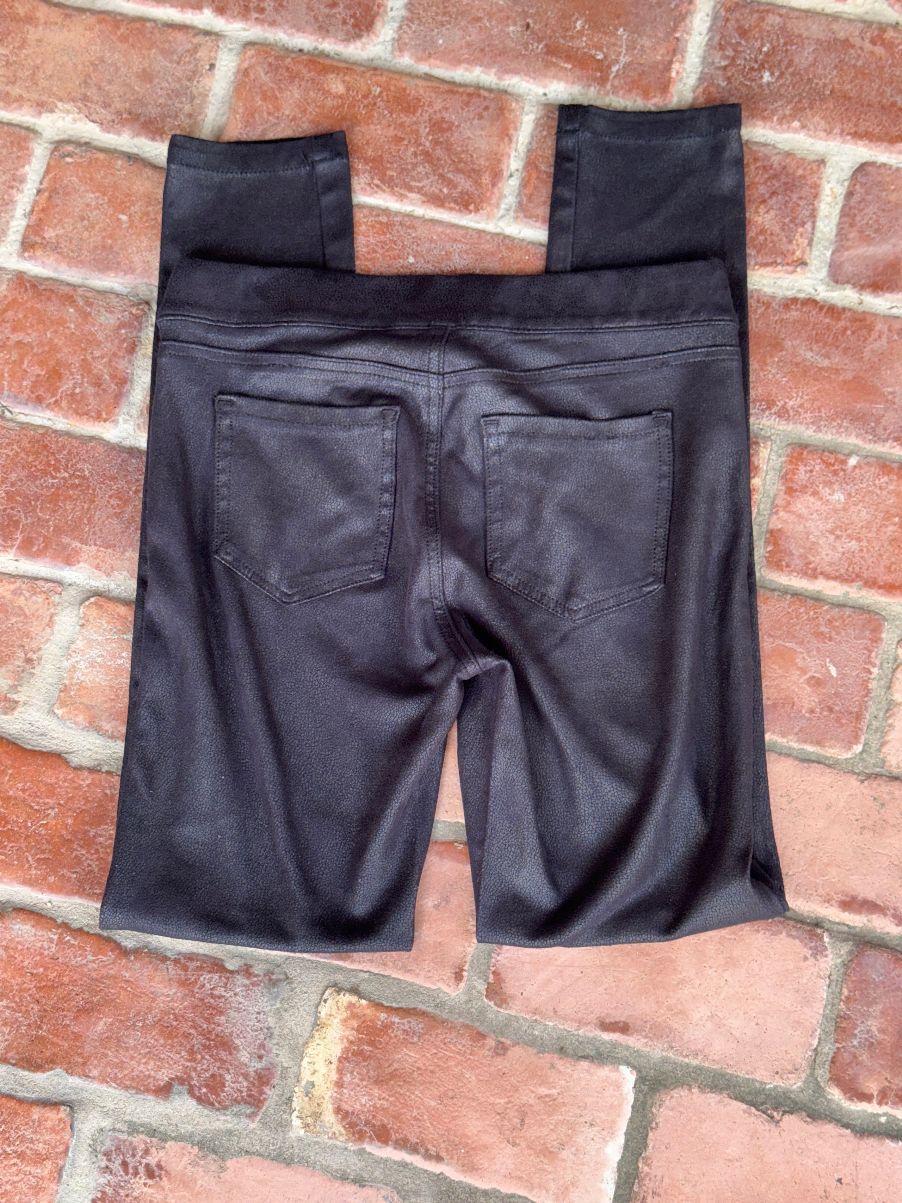 Liverpool Textured Black Pull on Pant 6/28