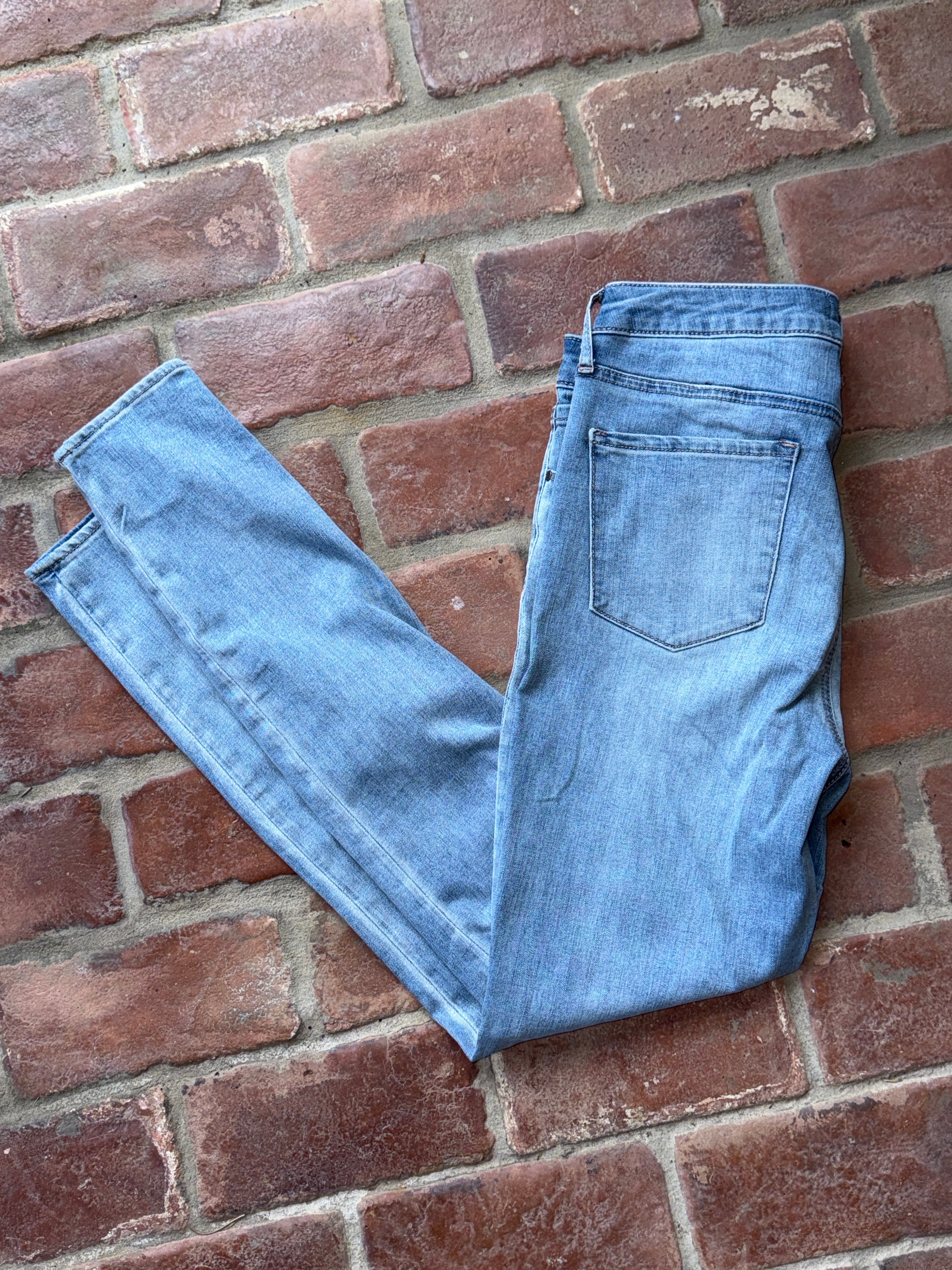 Articles of Society Light Wash Straight Leg Denim 30