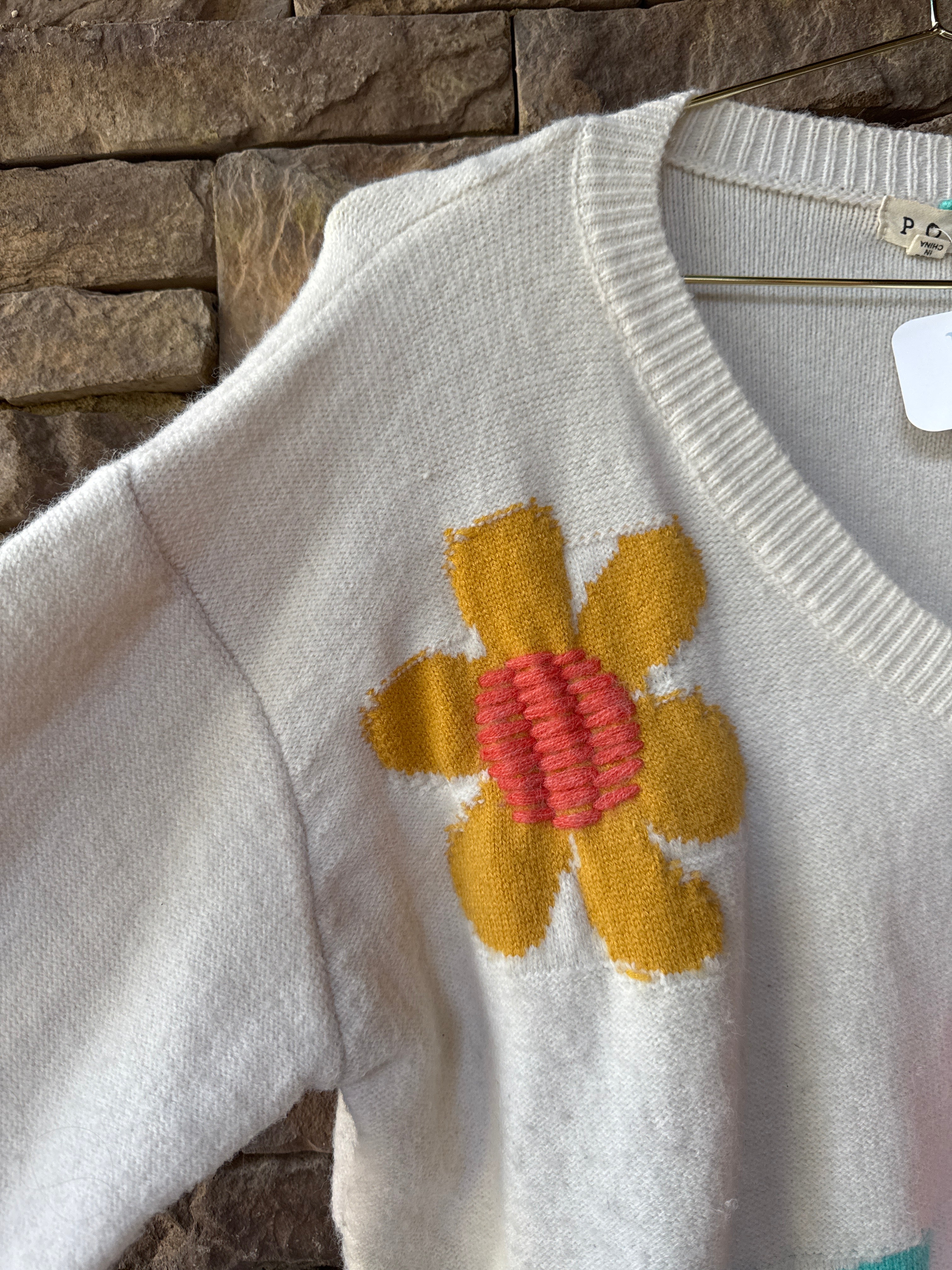 POL Distressed Flower VNeck Floral Sweater M