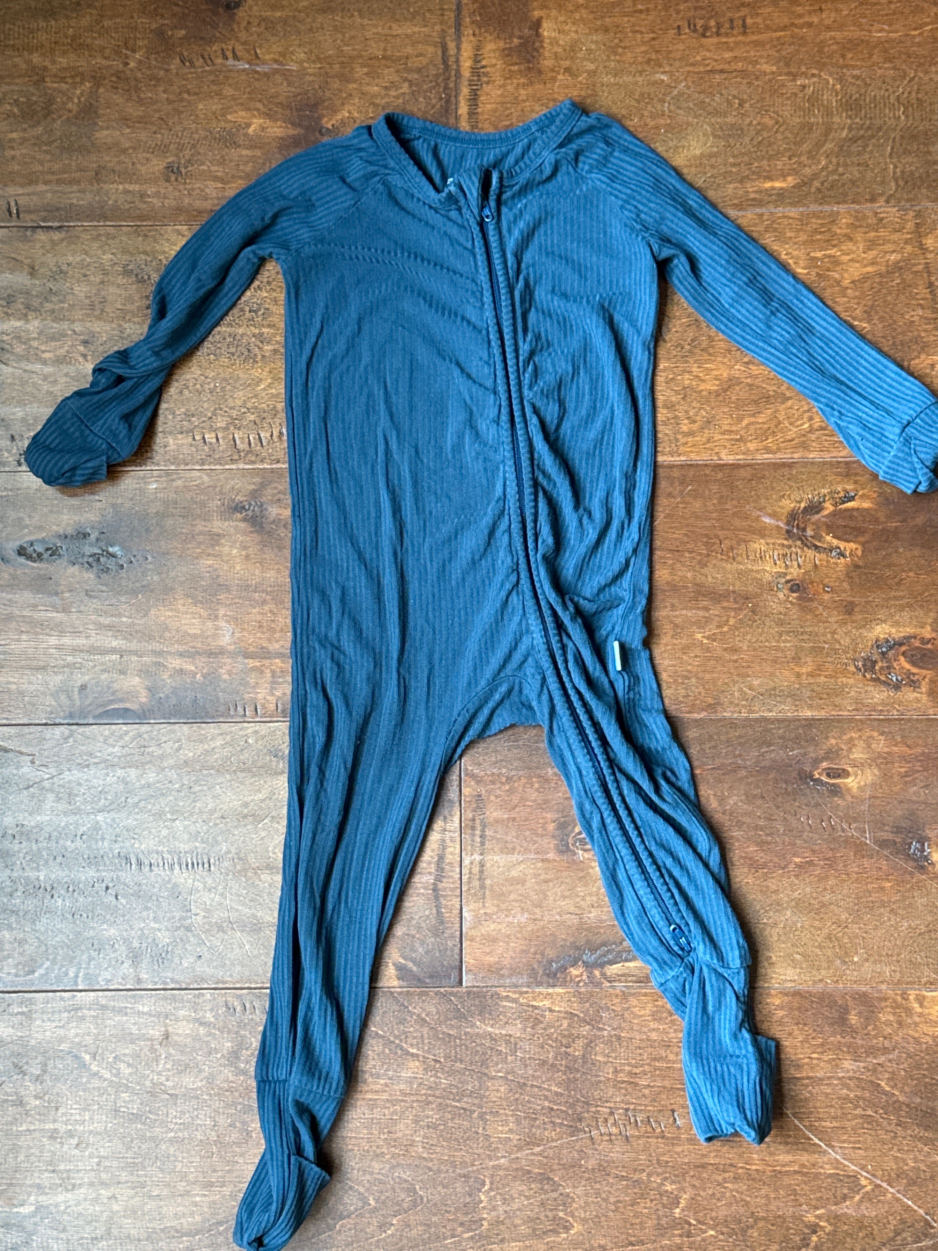 Ribbed Zippered Footie Navy 6-12M