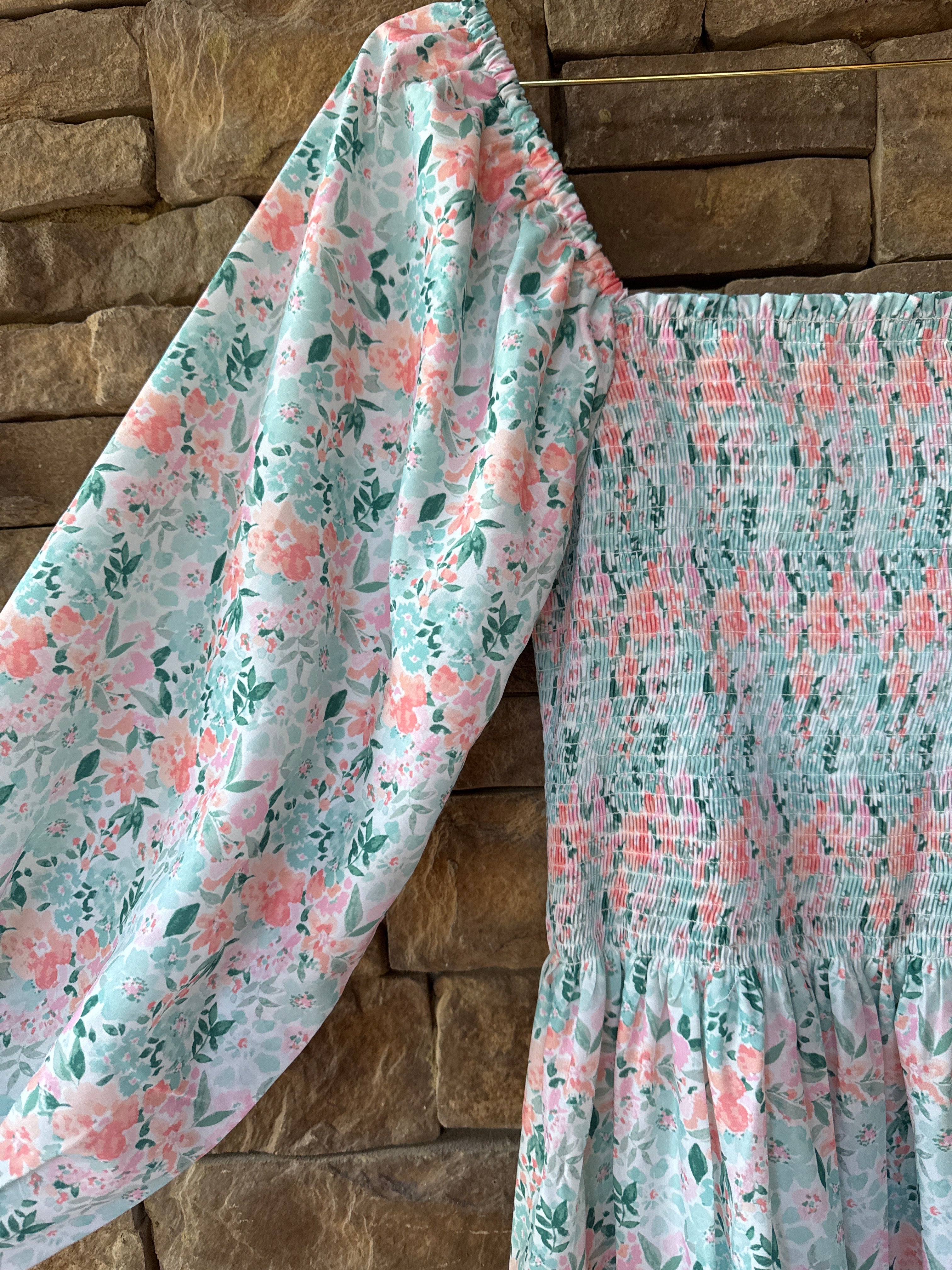 Busy Bee Smocked Floral Smocked Maxi Dress L