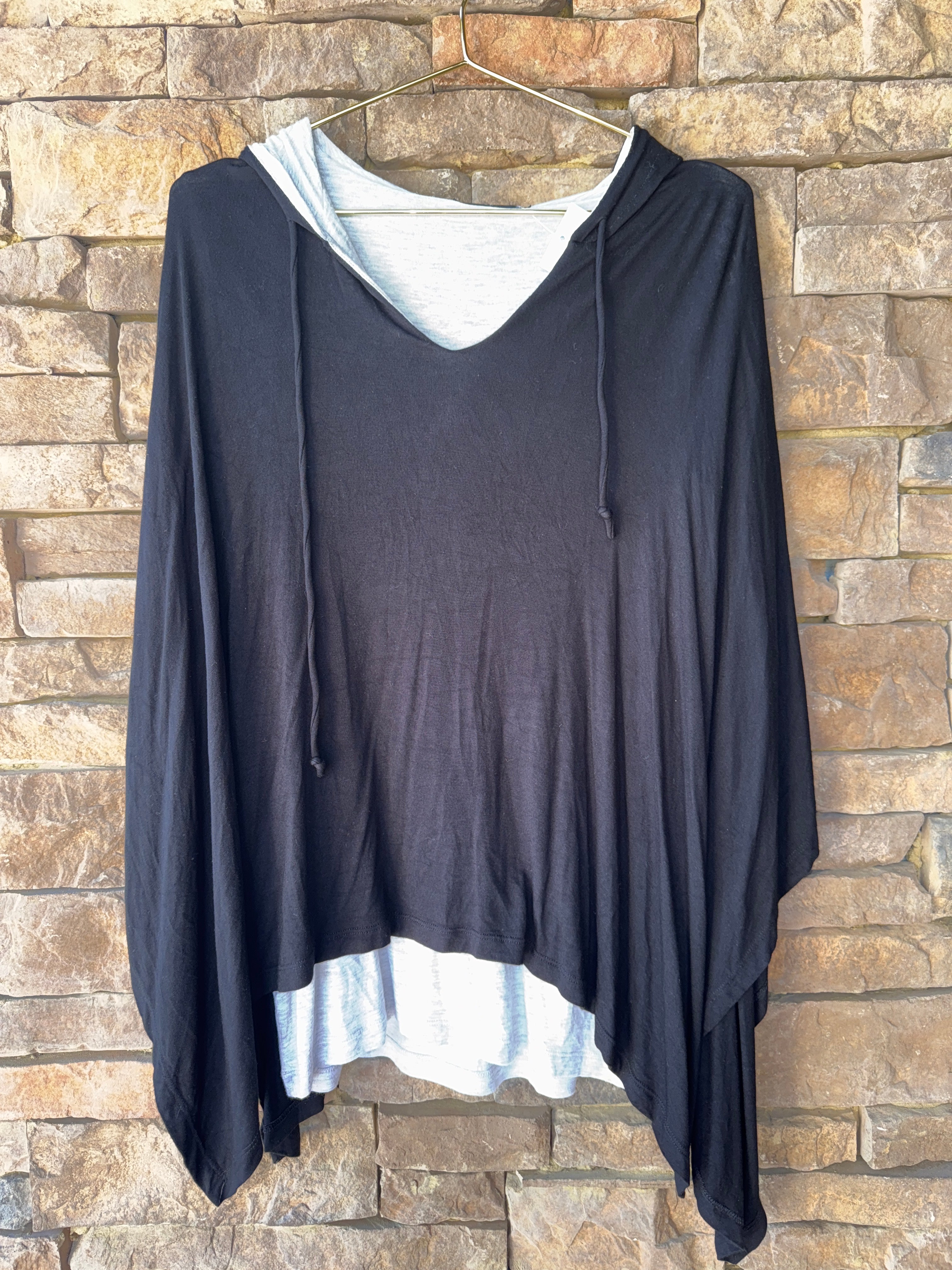 Capote Notched V Neck Hooded Pullover M