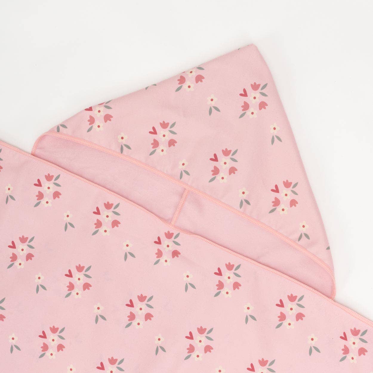 Pink children's microfiber hooded towel