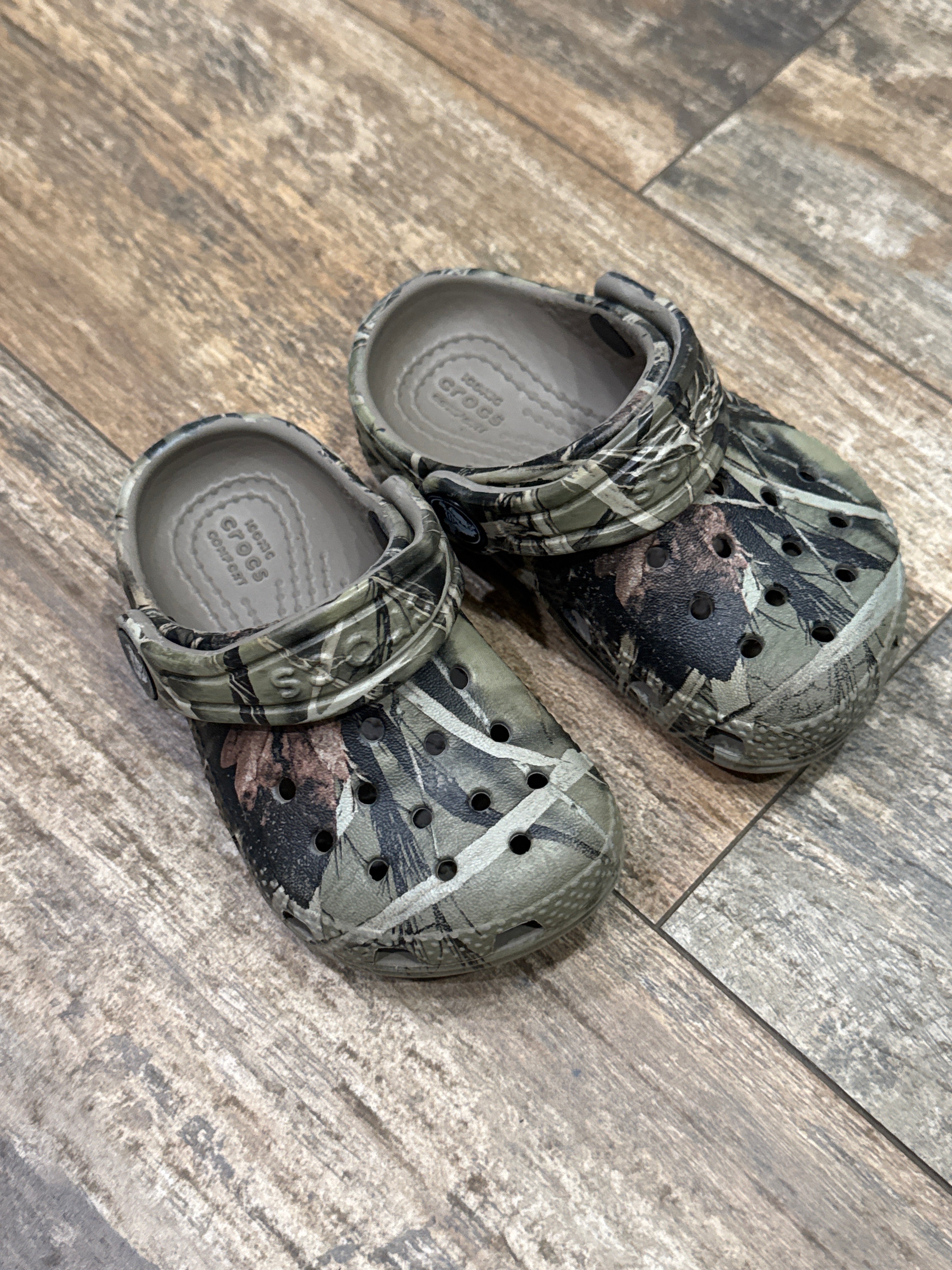 Crocs Camo c5 – Little Labels Co