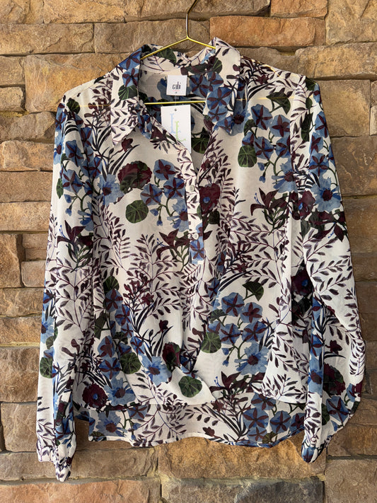 Cabi Knot Front Blouse M