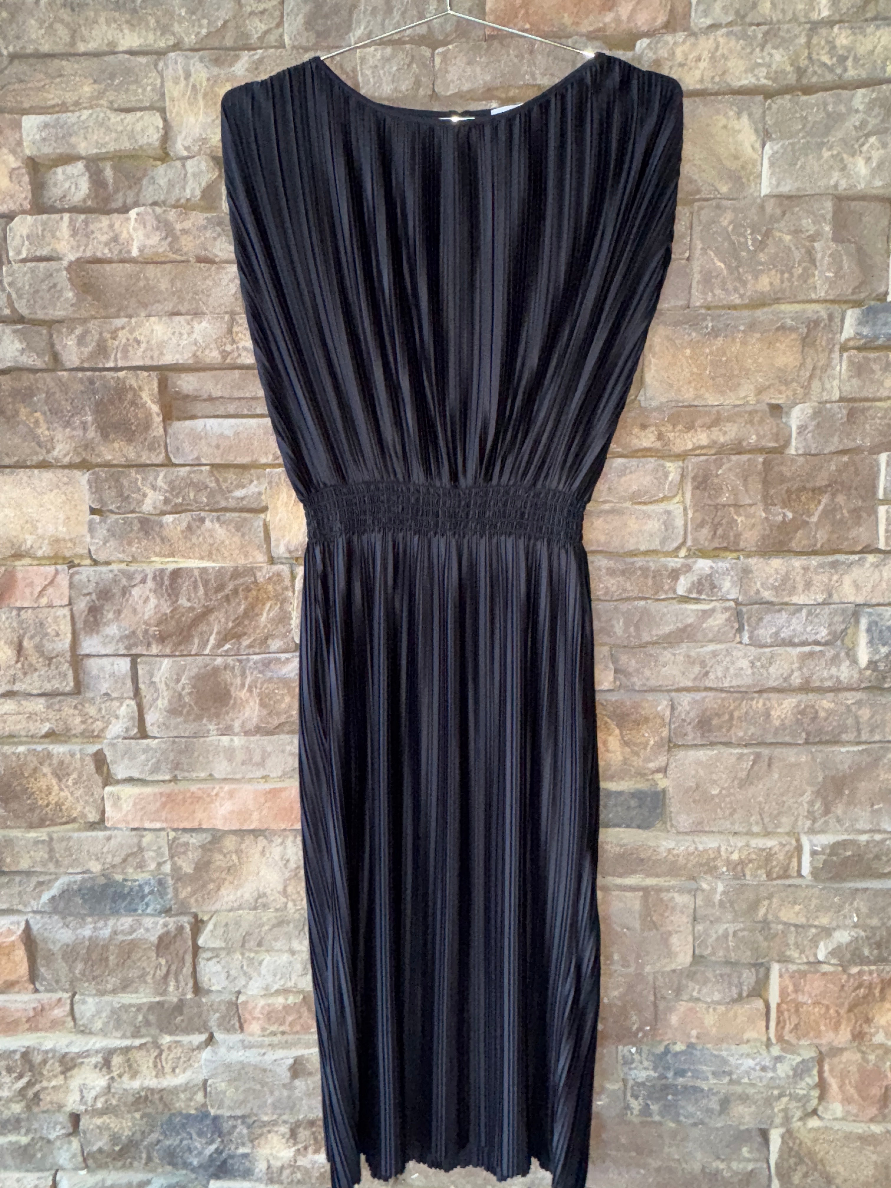 Prologue Sleeveless Black Dress XS