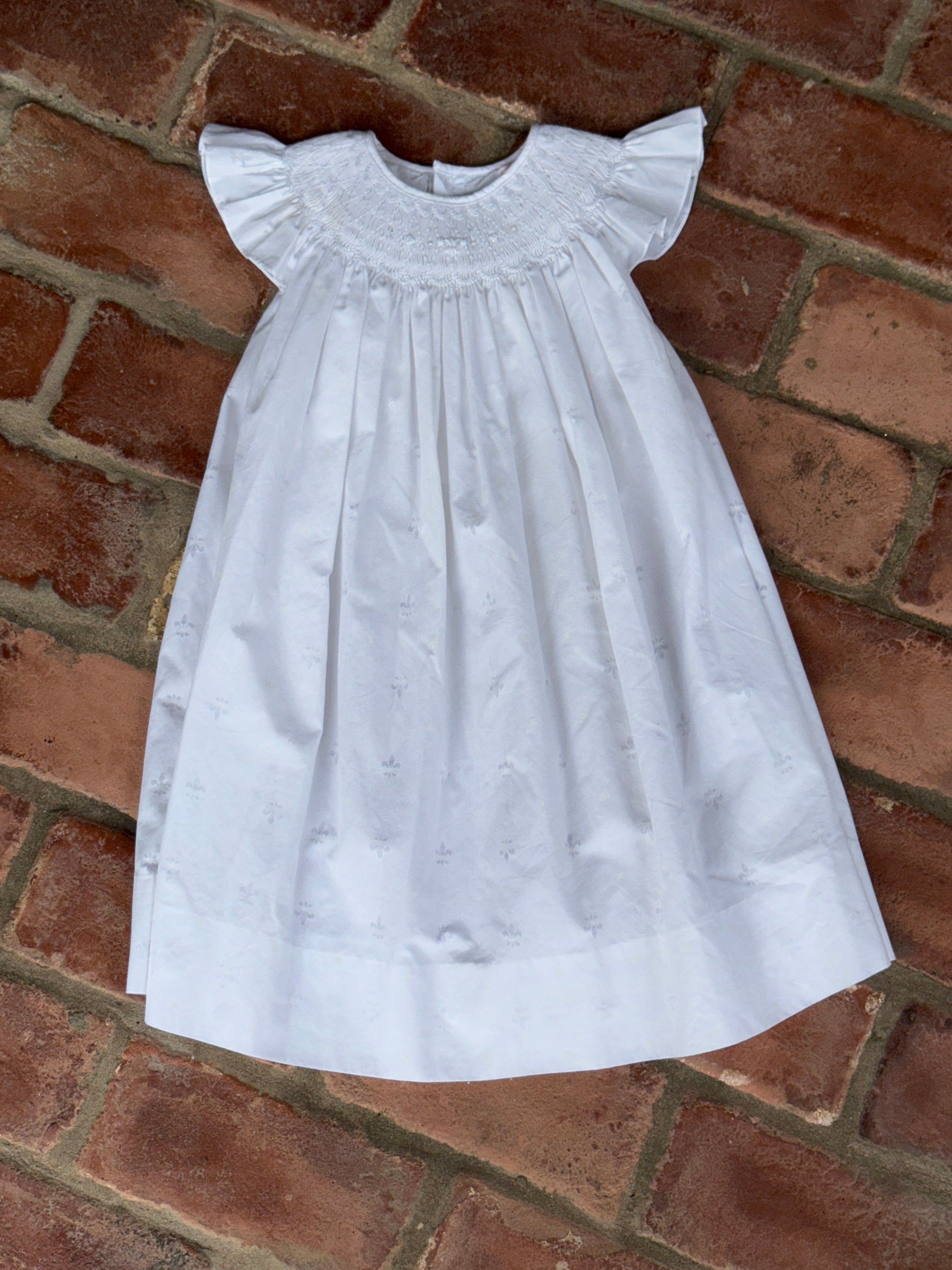 Petit Ami White Smocked Flutter Sleeve Dress 3T
