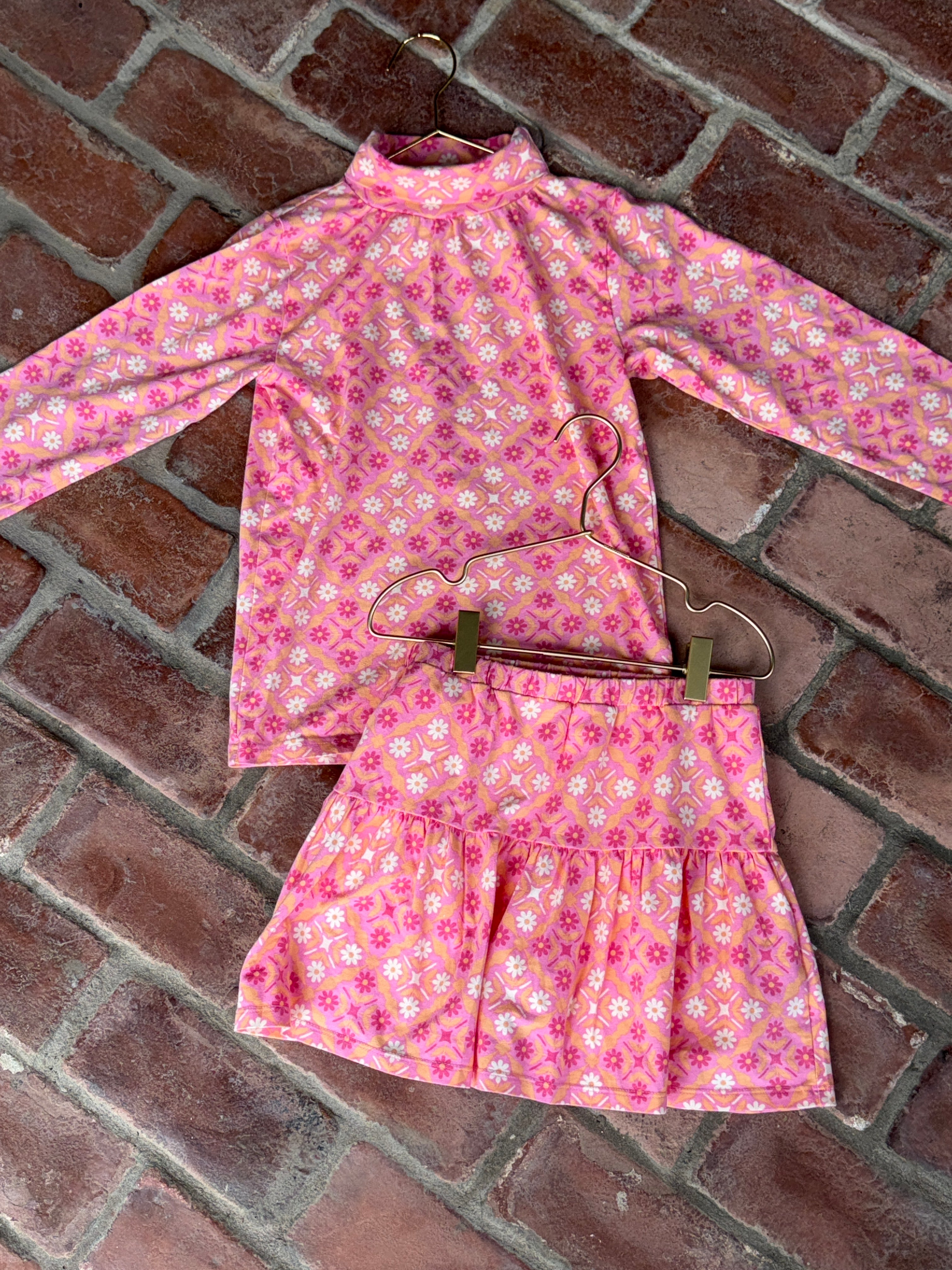 Bisby Groovy Ls Skirt Set 12