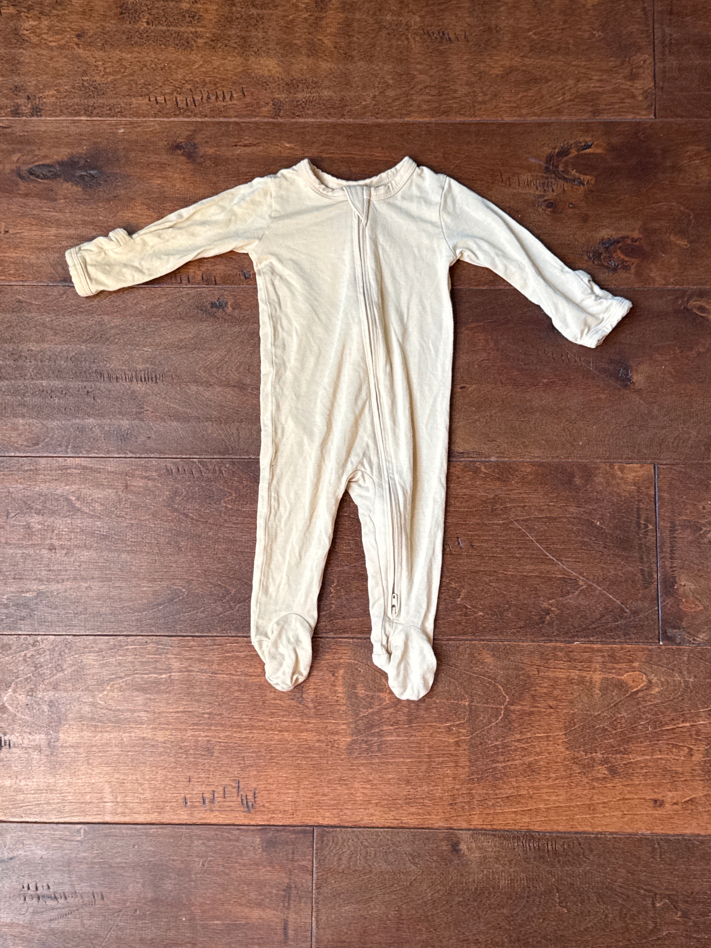 Kate Quinn Gold Footie 0-3m