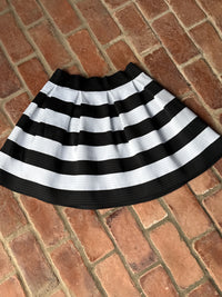 Express Block Black and White Scalloped Skirt M