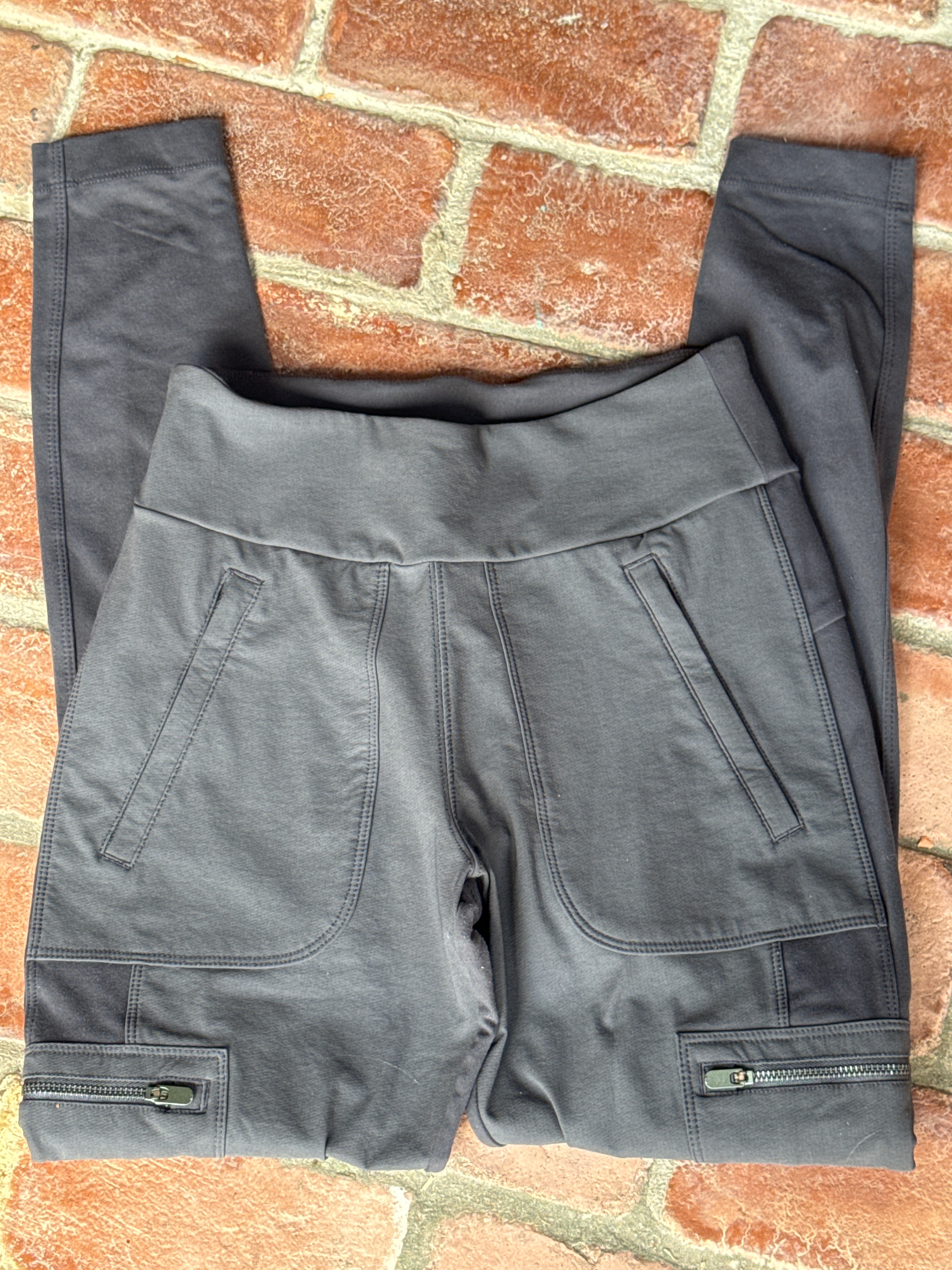 Athleta Black Pocket Pant 2