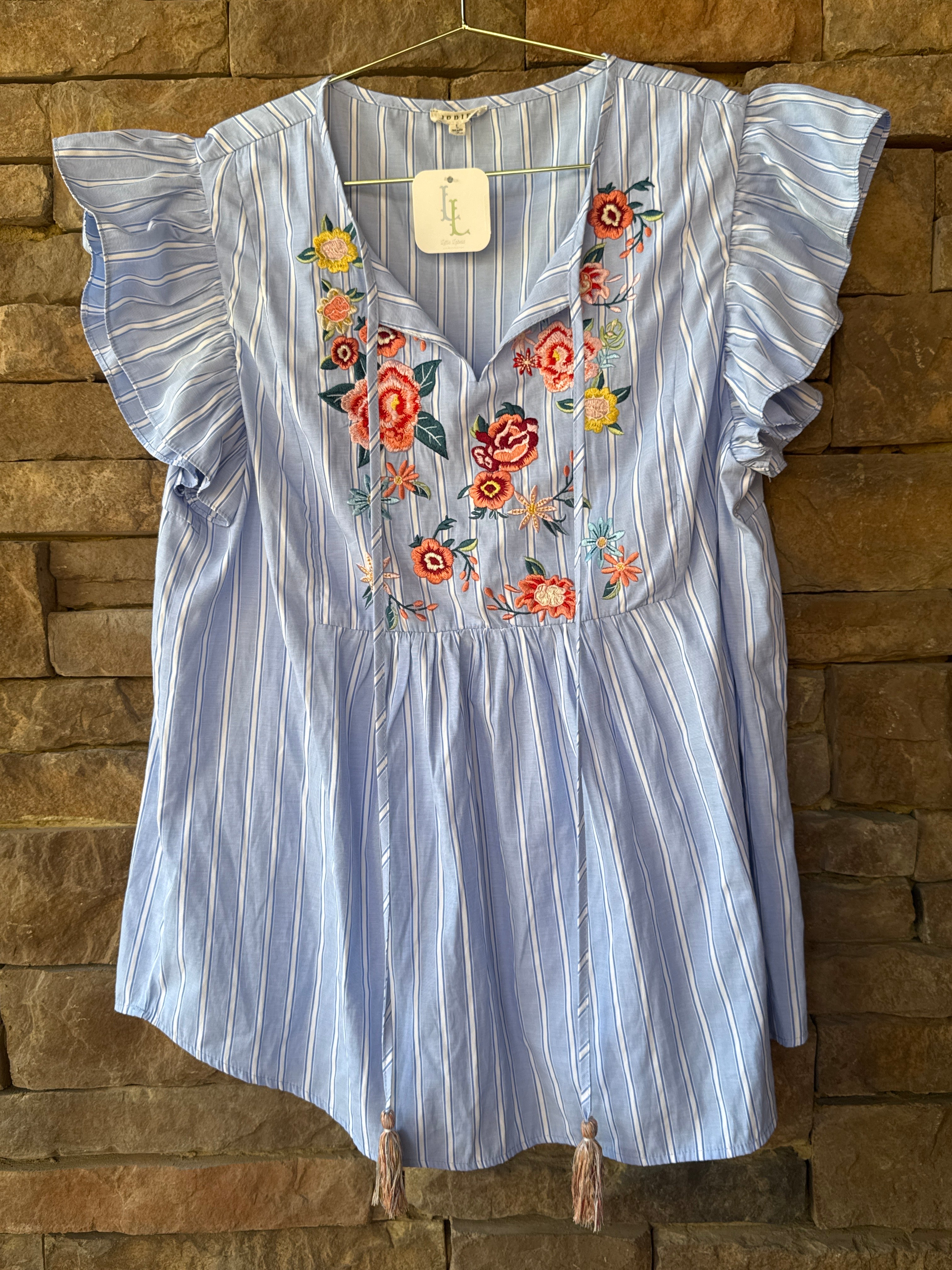 Jodifl Floral Embroidered Top L
