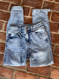 KanCan Light Wash Distressed Jean 26