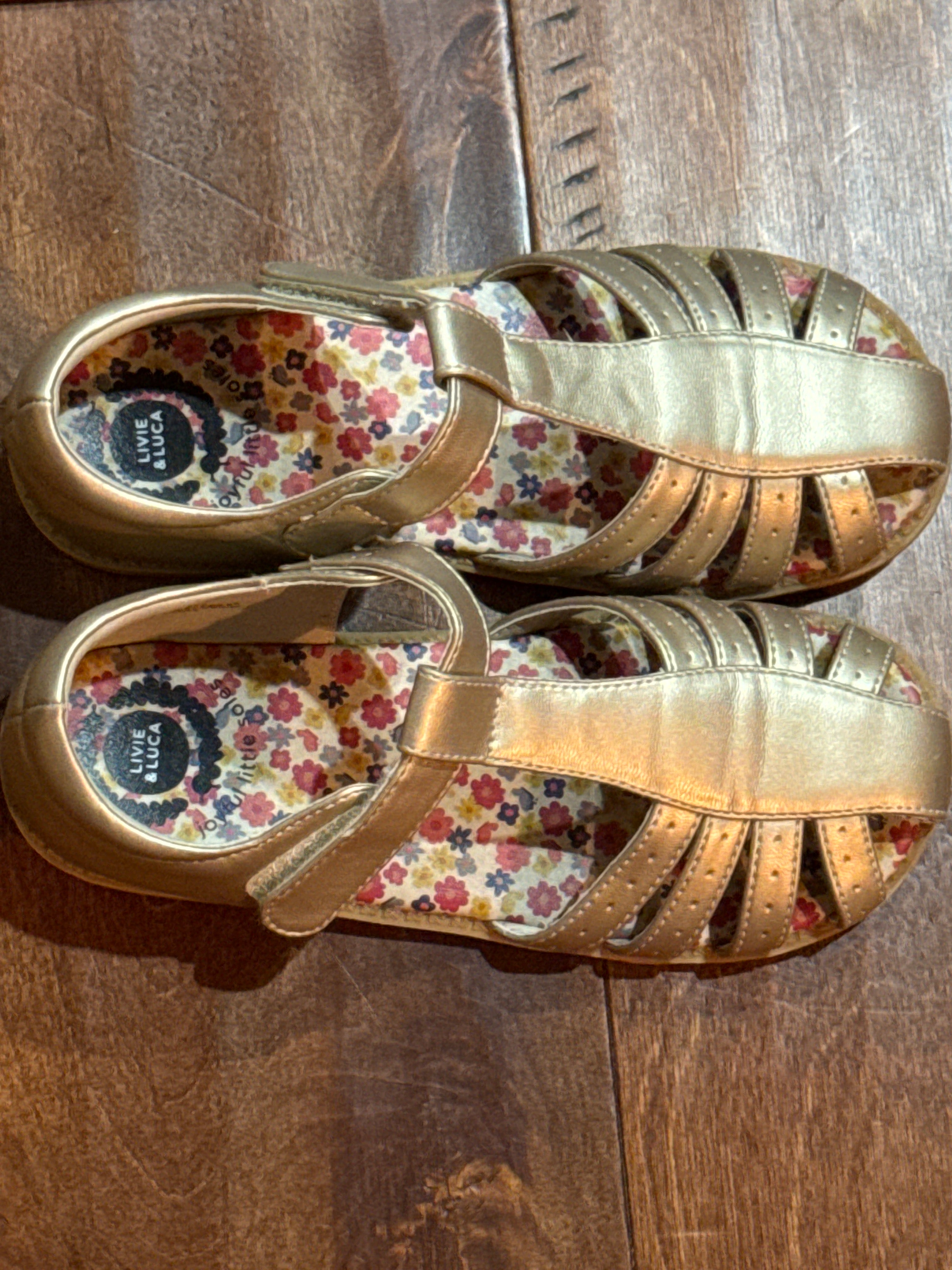 Livie & Luca T Strap Sandals Gold 13