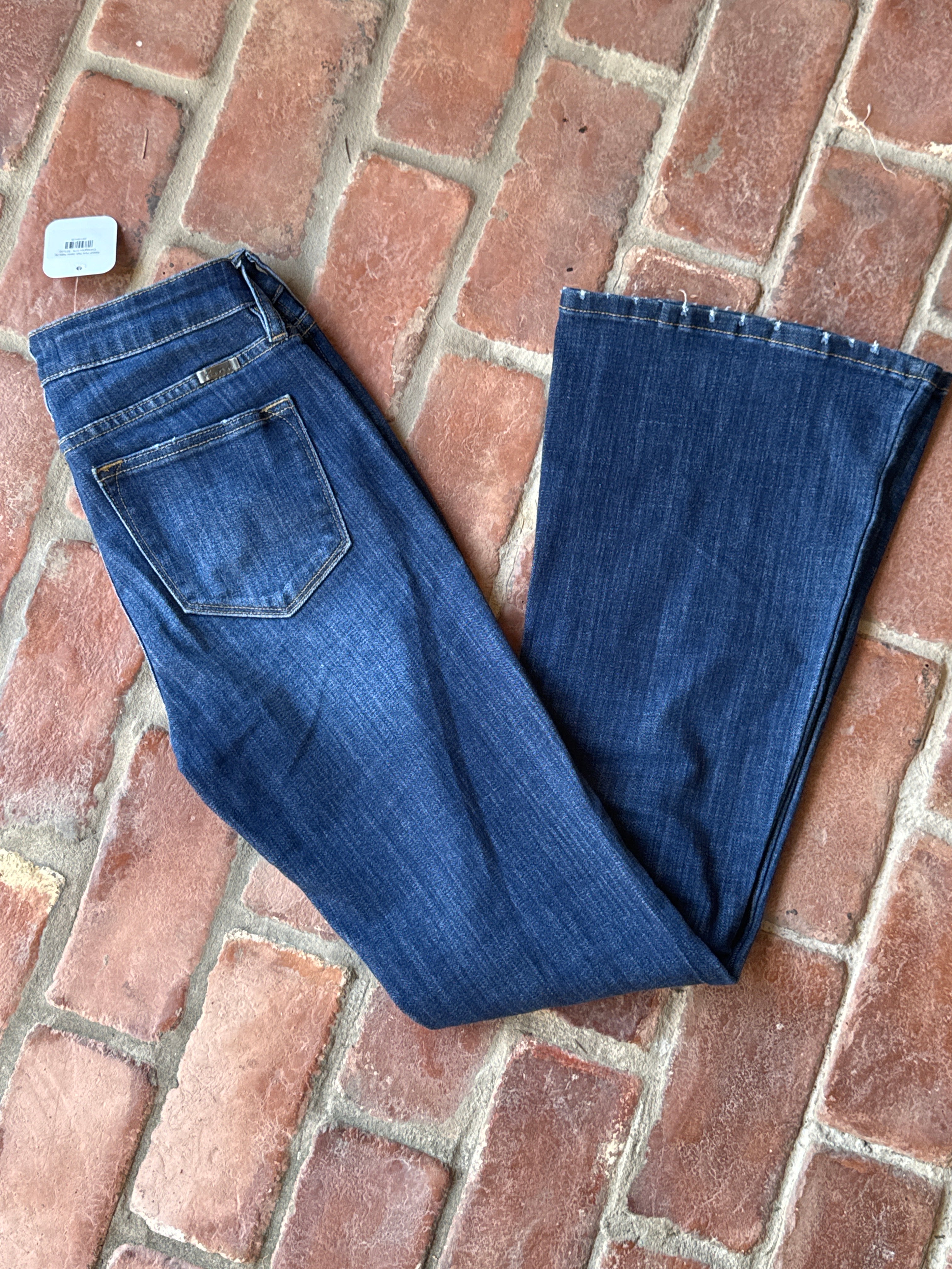 Kancun Flare Dark Denim Petite 26