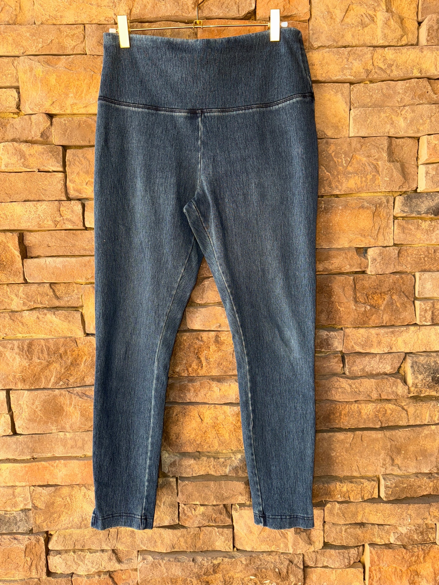 Lysse Light Denim Pull on Jean M